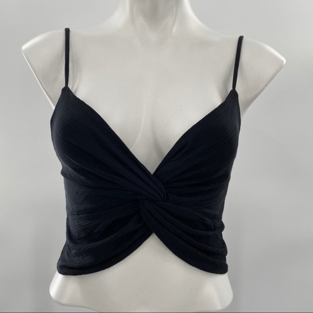 Free People NWT Call It Crop Tank Black Sleeveless Twist Front Crop Top Med New - Picture 2 of 7